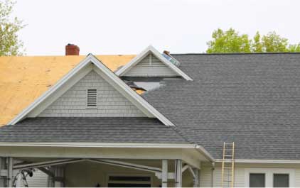 Roofing a building