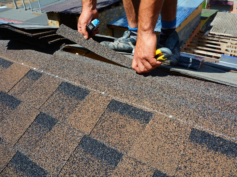 Residential roof repairs feature img
